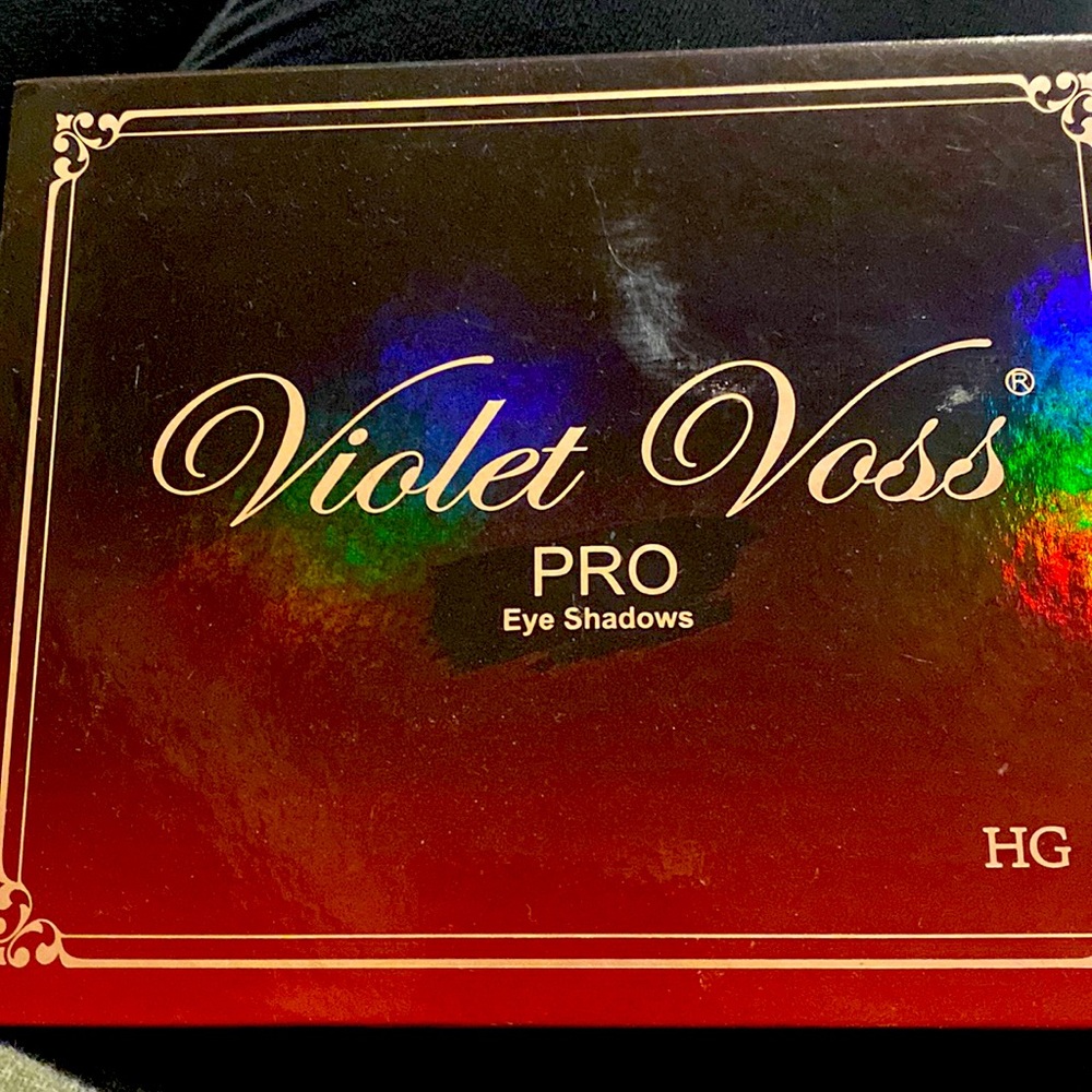 Violet Voss pro eyeshadow my holy grail